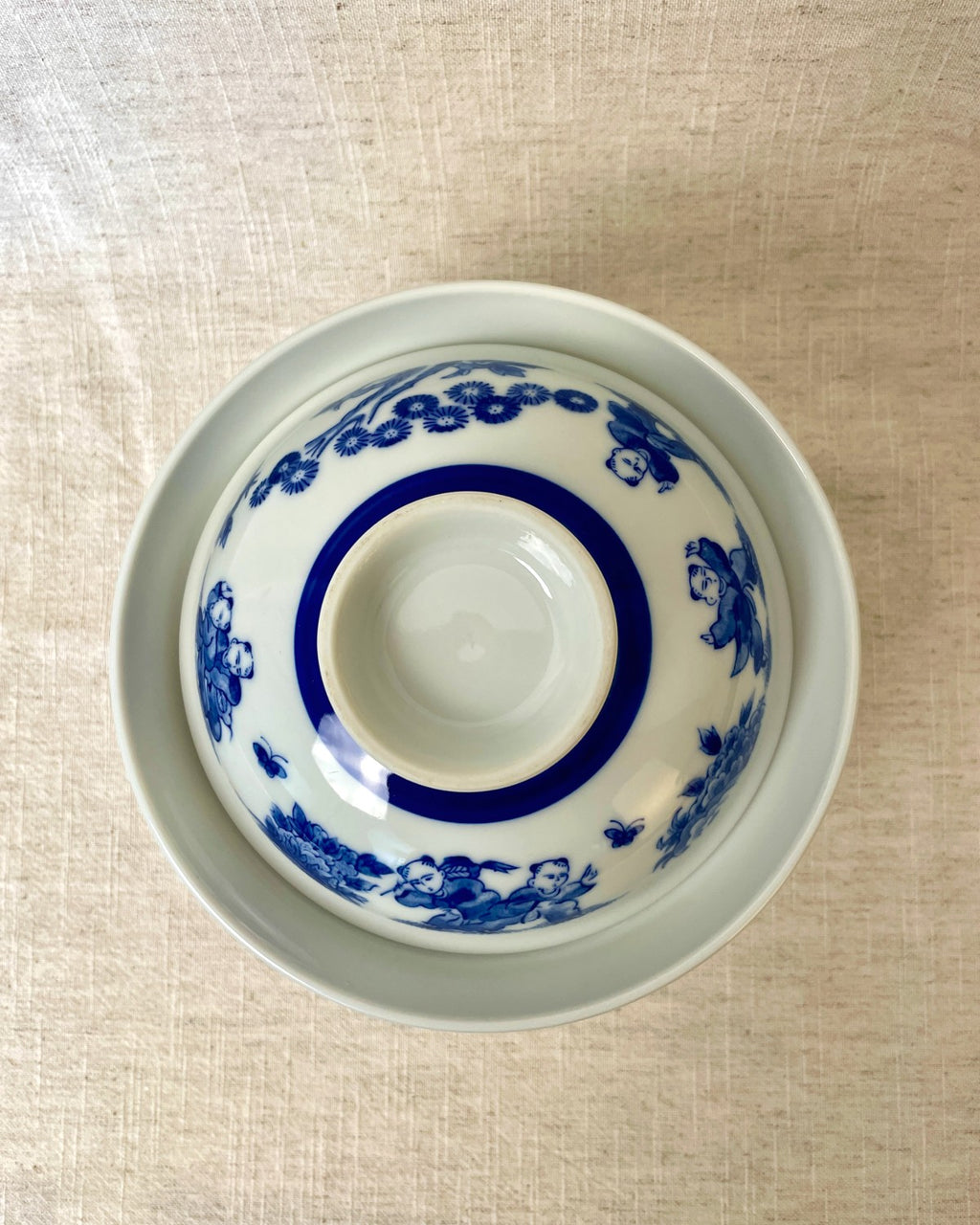 Vintage Japanese Karako Bowl with Lid
