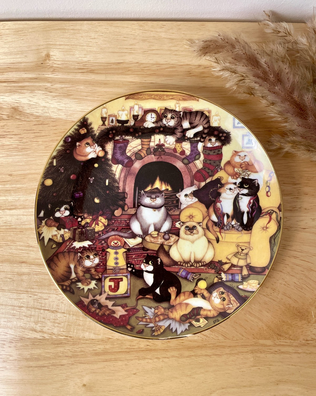 'Christmas Chaos' Decorative Cat Plate
